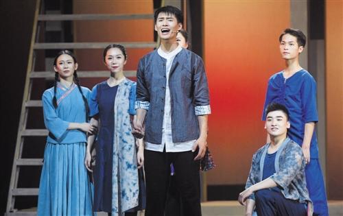 广西再添原创音乐剧 《木棉红了》首演反响热烈