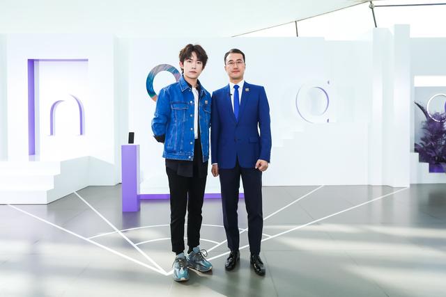 ��Ϊnova6ϵ��5G��Ʒ�������ֳ�����Ϊ�θմ�����ǧ����չ��