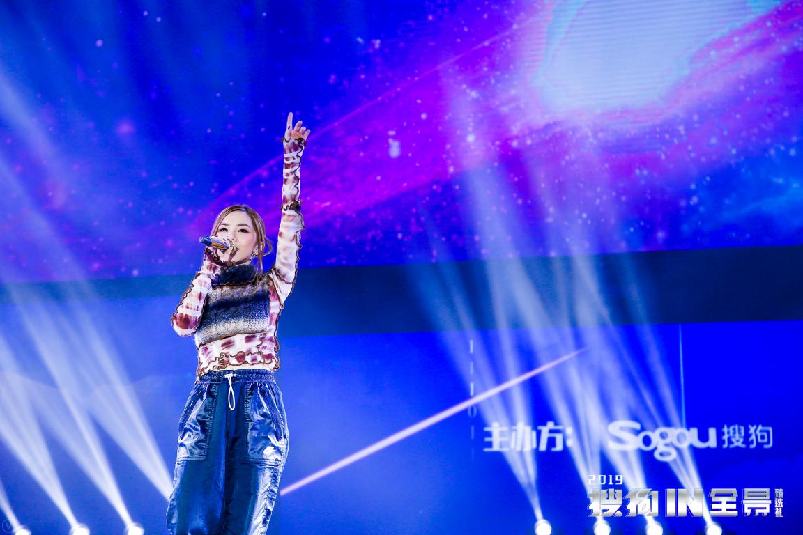 ̽��AI������δ������2019�ѹ�INȫ��ʢ��Բ����Ļ