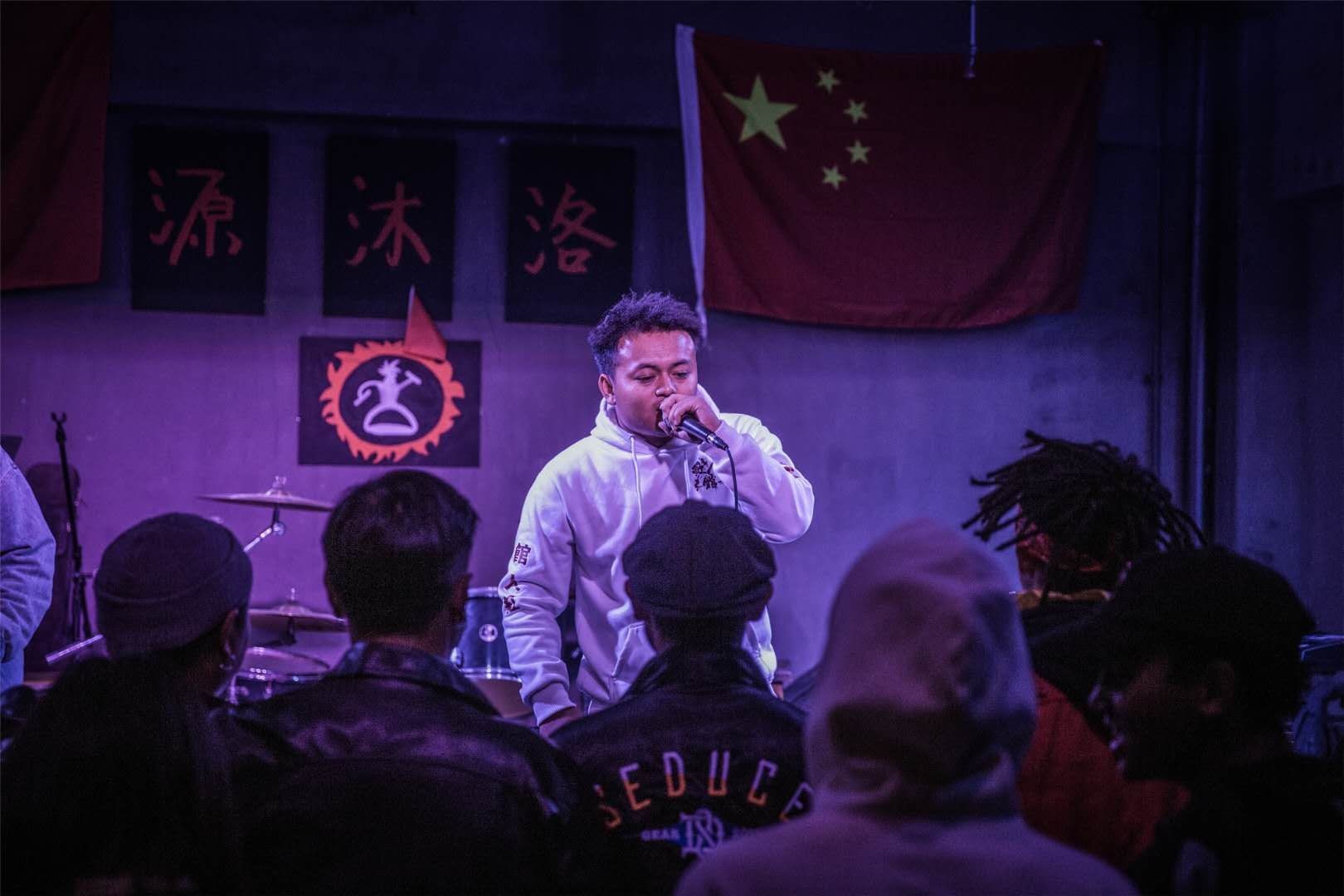 红人馆馆长新作《奢饰品》再续甜蜜 QQ音乐「S制造」推说唱爆款