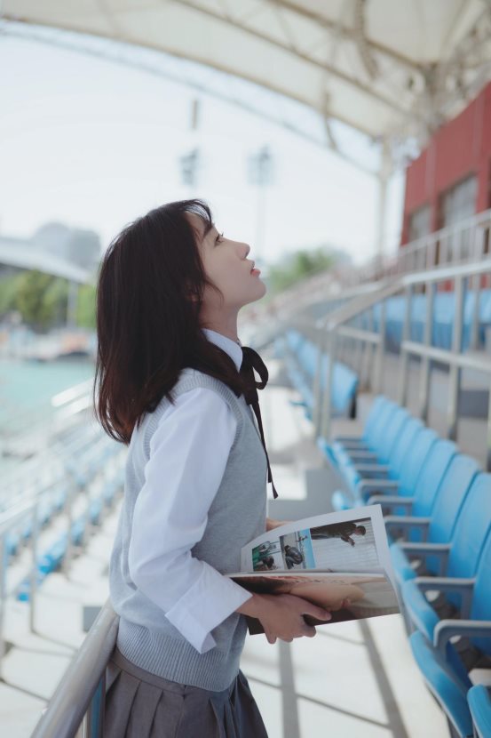 歌手王瑞淇为电影《岁月忽已暮》献唱的推广曲《信仰》暖心来袭!