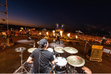 当演出行业停滞,这个国内鼻祖级金属乐队想要做点新的尝试