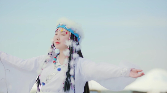 肖洋早年歌曲《心中的歌唱》歌声悠扬吉祥祝福