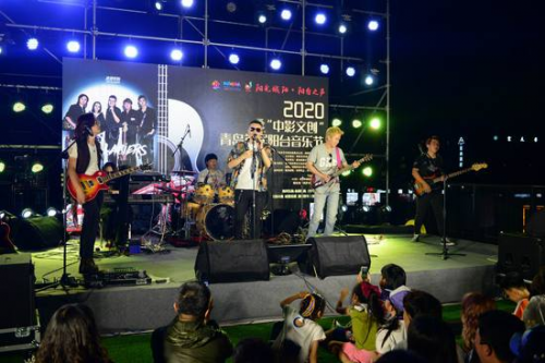 ���조��̨���á�ǰ�£�ȫ���׽���̨���ֽ�����Ӱ�Ĵ�¡�ؾ��У�