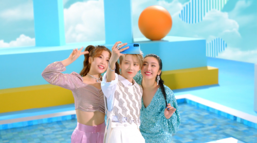 “昕欣棠”发布全新主题曲,一起超闪,high翻夏天