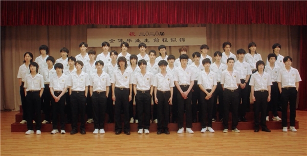 《明日之子4》淘汰来袭 合唱版《再见》听哭酷狗网友