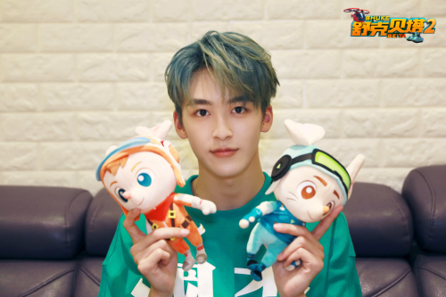 R1SE何洛洛新唱《舒克贝塔2020》,新生代演绎老IP跨界新童年