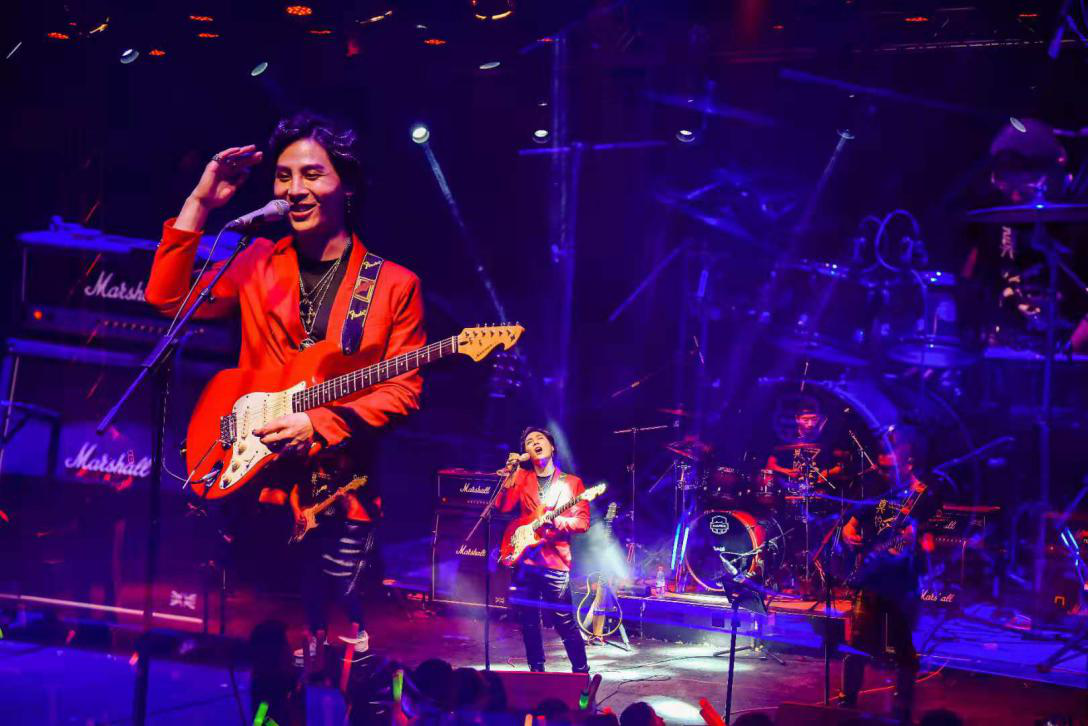 2020真的爱你-致敬BEYOND·黄家驹演唱会 怎么听都会热泪盈眶!