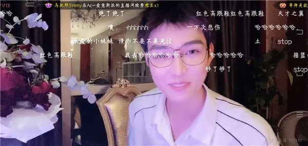 周士原做客《听见大牌》化身中华小曲库 钢琴弹唱上演纯音乐大赏!