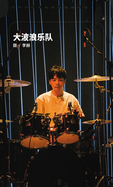 �����ֶӣ��ñ��ۼ������