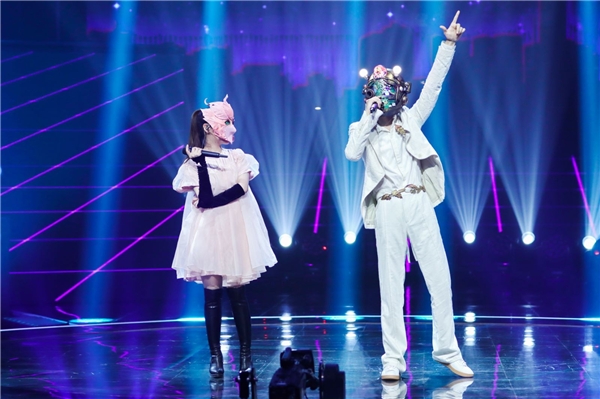 《蒙面唱将》的她被酷狗网友认定是希林娜依·高 答案将揭晓