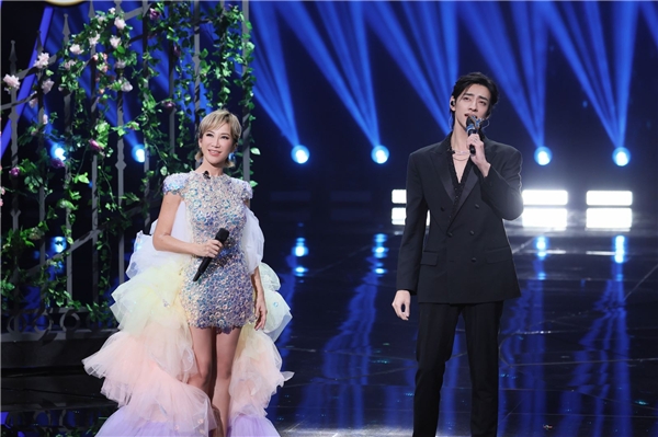 小鬼王琳凯惊喜回归《我们的歌2》 超燃说唱迷倒酷狗迷妹