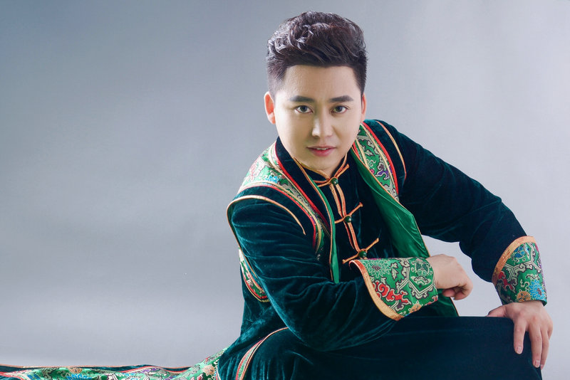 草原天籁刘少峰深情演绎对故乡的问候——《赛恩白努·故乡》