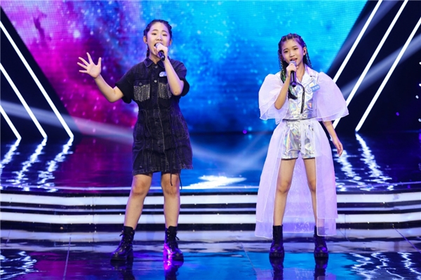 《新声有范》合唱赛直击心灵 学员演绎邓紫棋代表作获导师好评