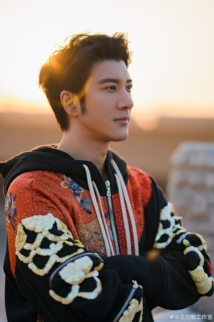 �������¸衶������ۡ��������ҳɼ����ۣ��Ƕ���ƽ̨Ȩ����Top1