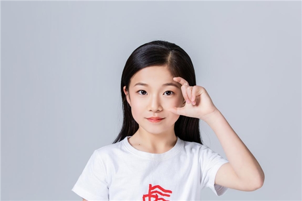 丁艺家新歌《美好时光》,充满童趣和快乐