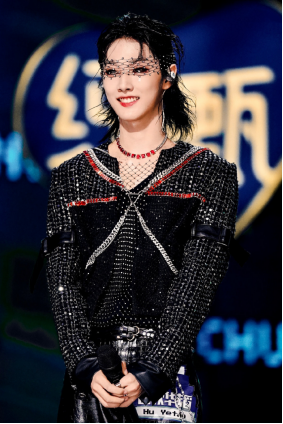 image.png 胡烨韬登陆《酷狗首唱会》,唱聊互动一起狂欢云庆生