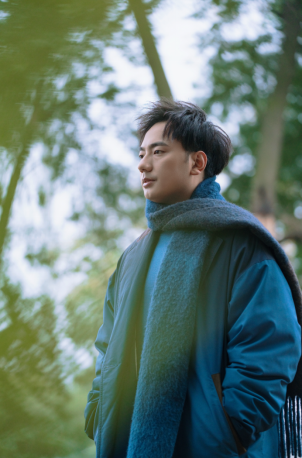 海来阿木任川滇全媒体新闻公益大使,献唱《青山有路》致敬新成昆铁路全线落成