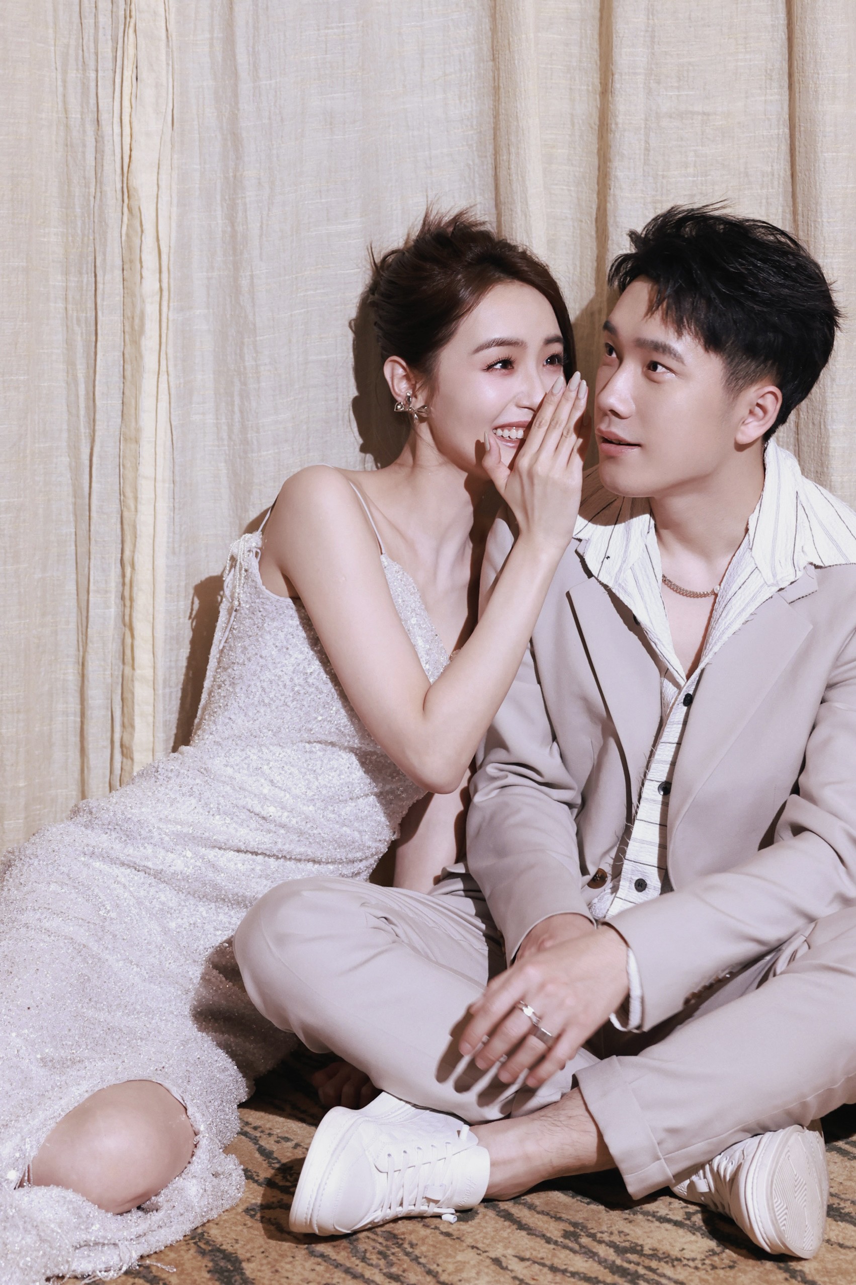 《青梅酸酸你微甜》热播 宋一雄孙嘉琪礼服情侣大片释出