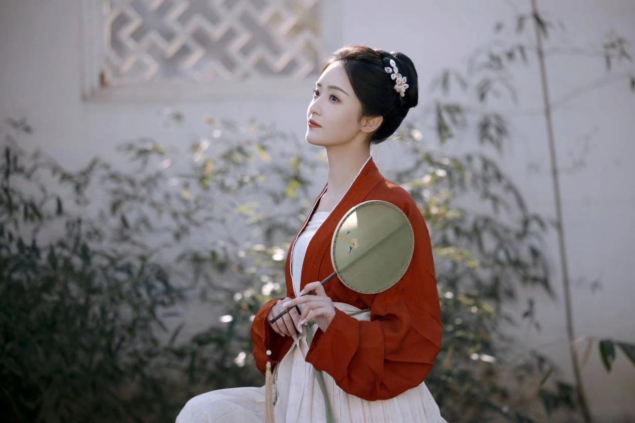 不输王楚然的古典美人 孙嘉琪古装扮相风华绝代