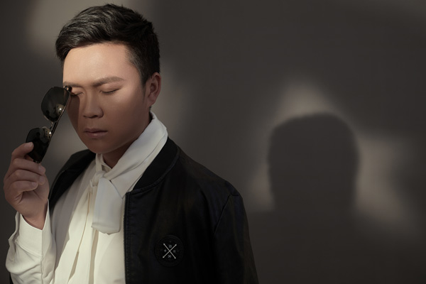 歌手朱习爱个人写真照片