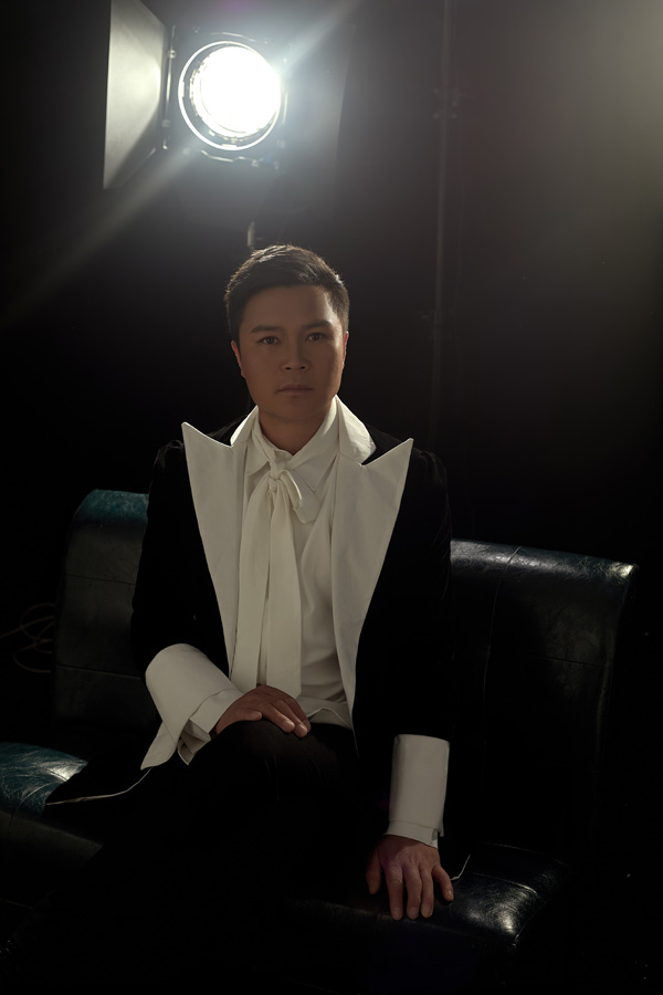 歌手朱习爱个人写真照片