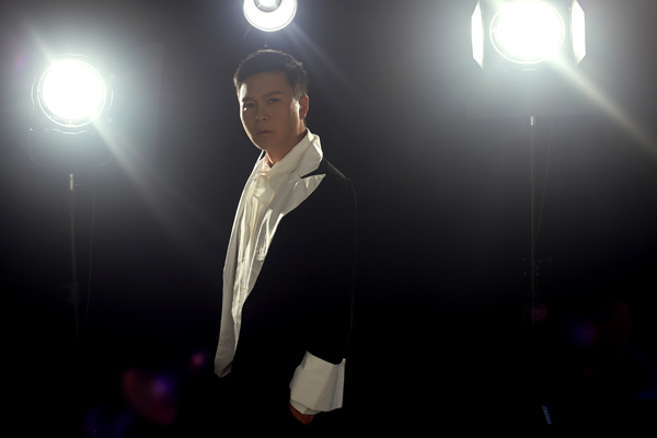 歌手朱习爱个人写真照片