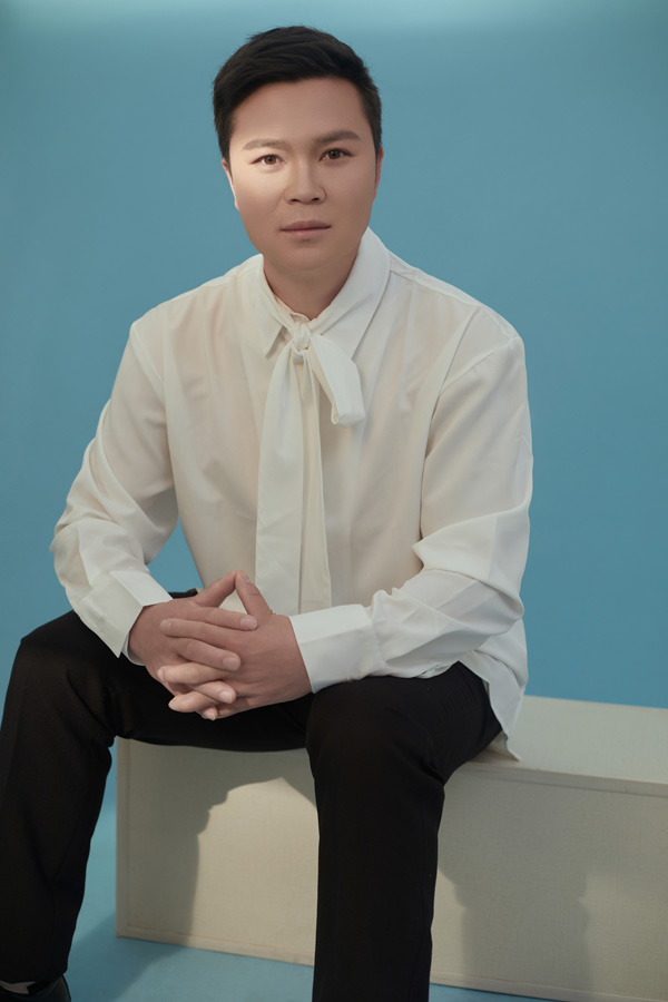 歌手朱习爱个人写真照片