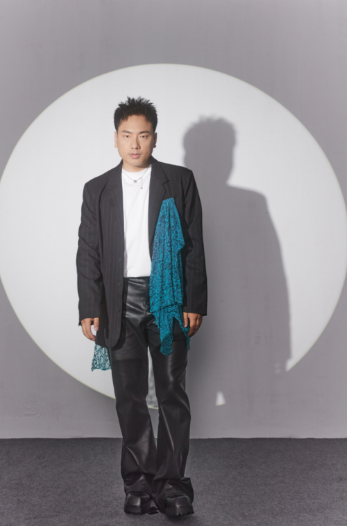 海来阿木再登《天赐的声音4》原创新歌引发情感共鸣