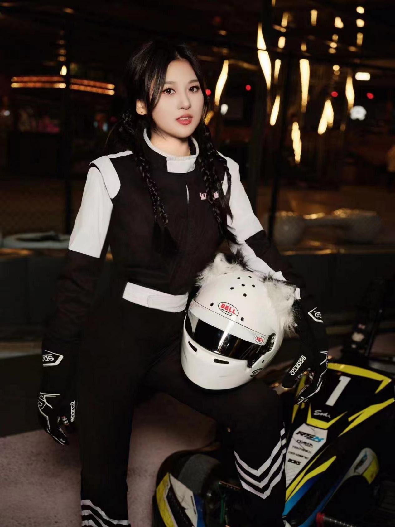 ������Roxie Zhao�������������ᣬ����Ů�Թ�â